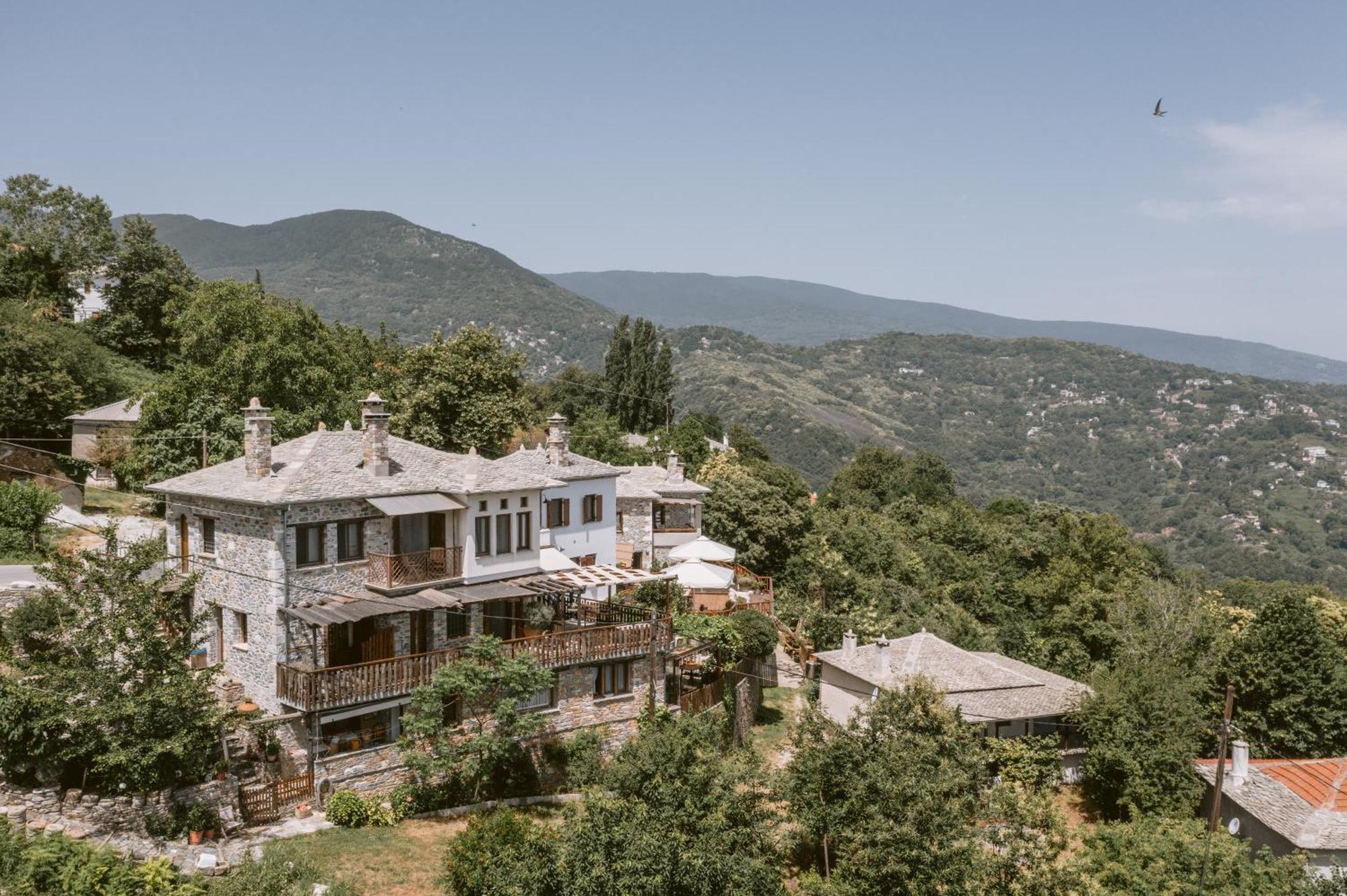 Adama Hotel Mouresi Exterior photo