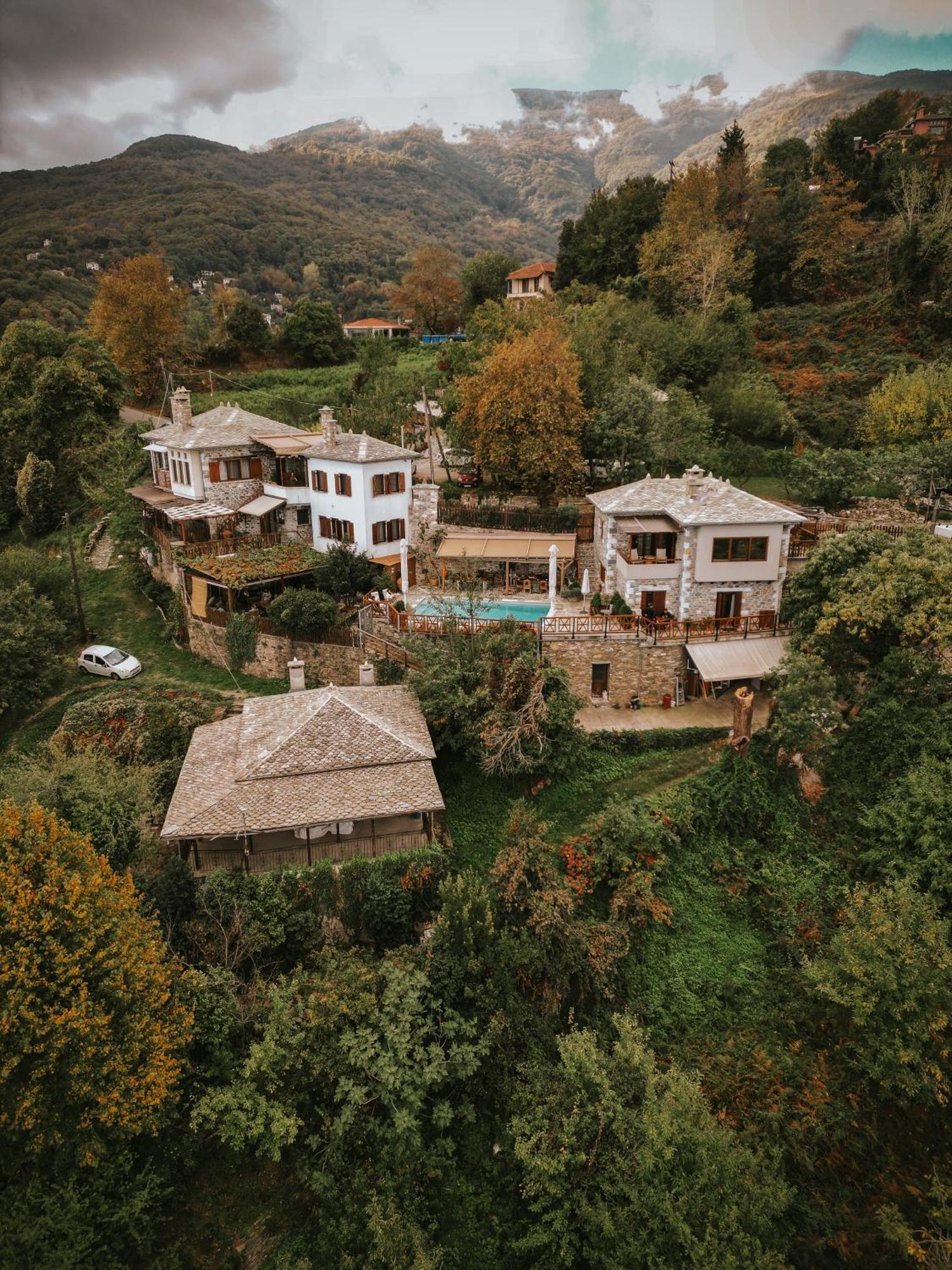 Adama Hotel Mouresi Exterior photo