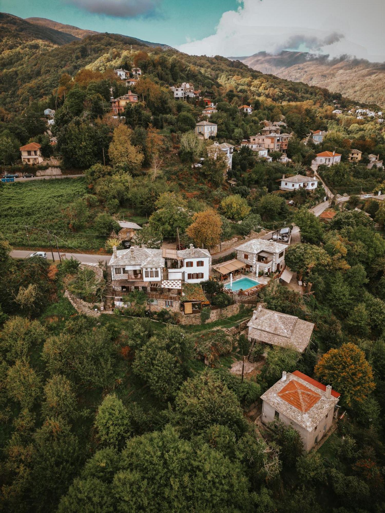 Adama Hotel Mouresi Exterior photo